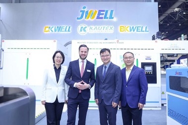 Consul General of China sa Düsseldorf at Düsseldorf Exhibition GM Bisitahin ang JWELL Booth