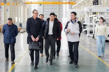 Makipagtulungan para sa Kaunlaran, Makipagtulungan sa Pandaigdigan – Bumisita ang CEO ng Piovan Global sa Jwell Machinery
